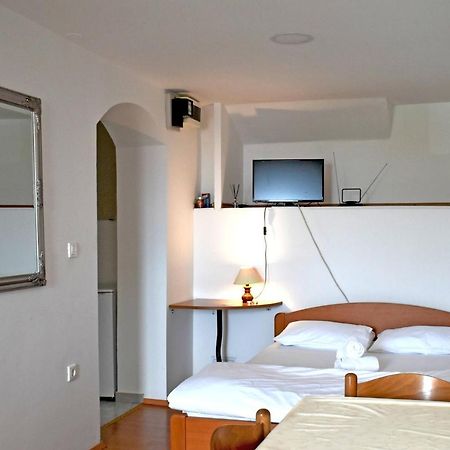שיבניק Studio Apartment Tonka מראה חיצוני תמונה