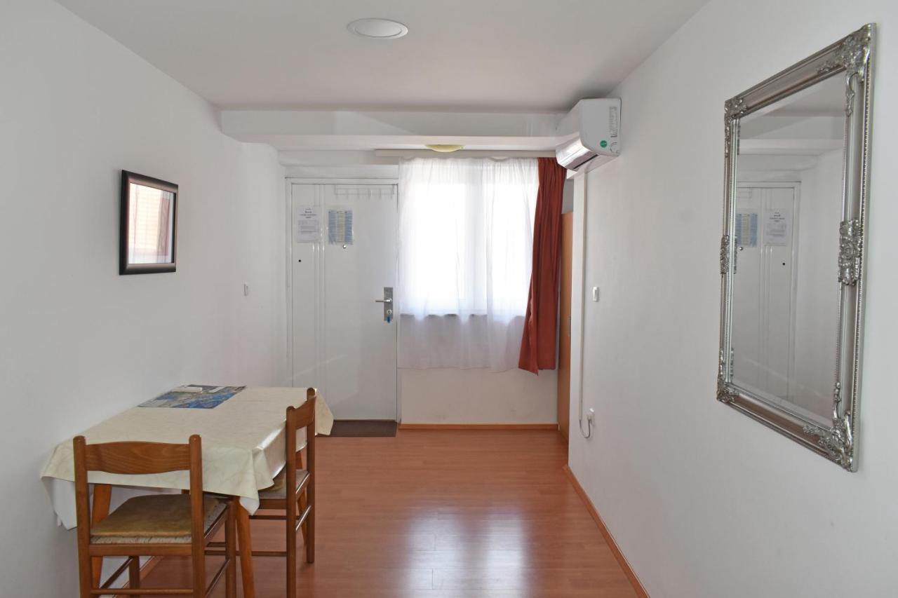 שיבניק Studio Apartment Tonka מראה חיצוני תמונה