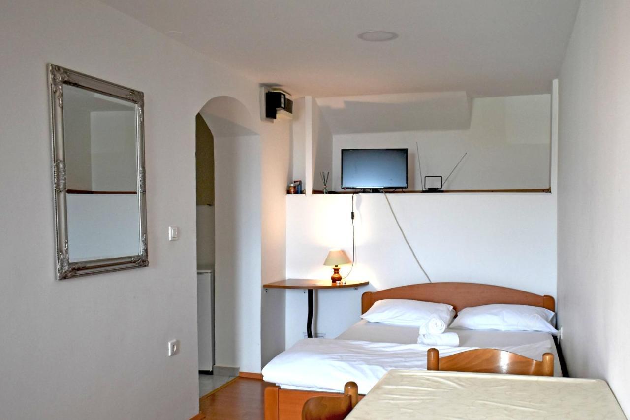 שיבניק Studio Apartment Tonka מראה חיצוני תמונה